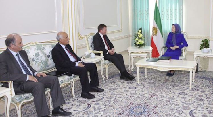 لقاء ديفيد جونز نائب البرلمان البريطاني بمريم رجوي