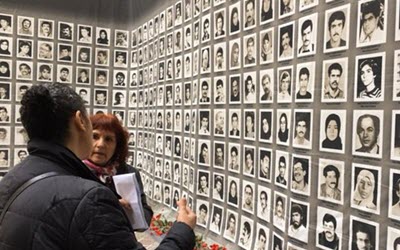 صور لضحايا مجزرة عام 1988 في ايران