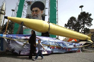 عرض عسكري لنظام ملالي طهران 