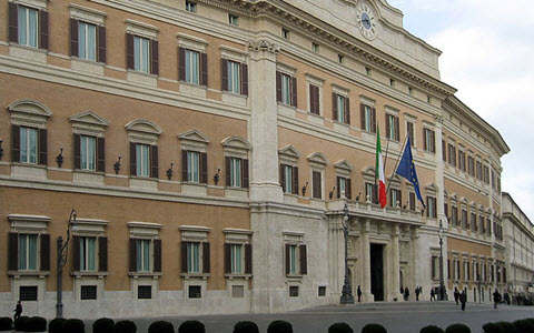 البرلمان الایطالی