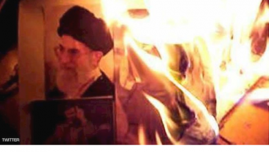 نظام الملالي المکروه الذي يصر الشعب على إسقاطه