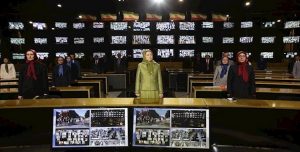 القمة العالمية لإيران الحرة بوجه نظام الجلادين والقتلة في طهران