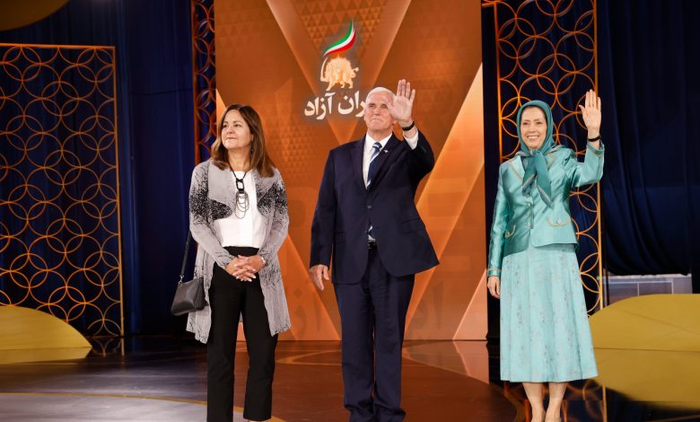 فرانس برس: مايك بنس يدين المحادثات النووية مع إيران