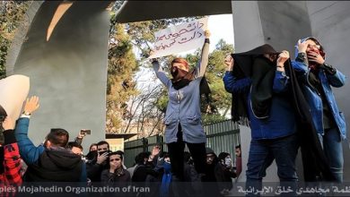 العالم يرحب بثورة الشعب الايراني