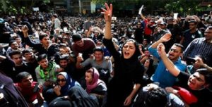 لماذا الاعتراف الدولي بحق الايرانيين في الدفاع عن أنفسهم؟