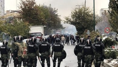 الثورة الإيرانية نهضة تتهددها المخاطر