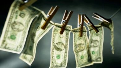 إيران تشن على العرب حرب العملات المزورة