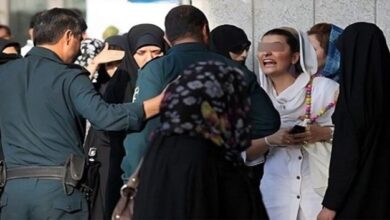 الحجاب وإسكات المعارضة الإيرانية