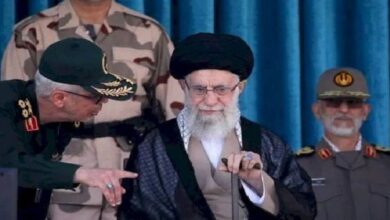 مهزلة ترويج الدكتاتورية الدينية لدكتاتورية الشاه!