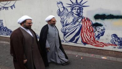 بقاء النظام الايراني أفضل أم رحيله؟