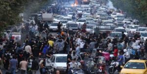 لامناص من الانتفاضة القادمة التي ستطيح بنظام الملالي