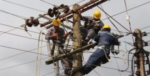 حین تعطل الحياة في ایران تمامًا