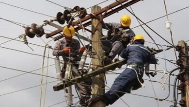 حین تعطل الحياة في ایران تمامًا