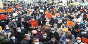 تجمعوا في خرم آباد الواقعة غرب إيران- حدادًا على شهداء انتفاضة 2022