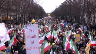 قرابة ٢٠ ألف إيراني يتظاهرون في باريس ويطالبون بتغيير النظام القائم في إيران