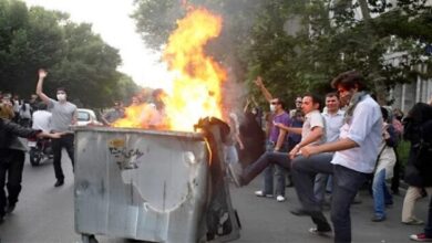 الايام الاخيرة لأسوأ نظام دکتاتوري في العصر الحديث