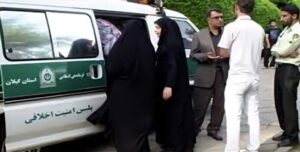 ماذا وراء إلغاء نظام الملالي لدوريات شرطة الاخلاق؟