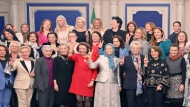 نساء العالم يقفن الى جانب المرأة الايرانية