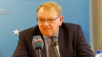 الدبلوماسية الفرنسية في مواجهة الحقيقة الإيرانية: هل آن الأوان لكسر سياسة الاسترضاء؟