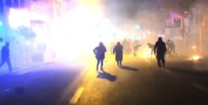 إيران في فوهة المدفع