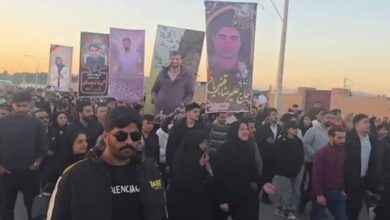 إيران: مراسم ذكرى الشهداء تتحول إلى انتفاضة وطنية