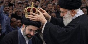 تنصيب مجتبى: ضحكٌ على الذقون