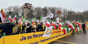 إيران بعد خامنئي: معركة الشرعية وإعلان الحكومة المؤقتة لحظة التحول بعد نهاية ولاية الفقيه