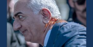 مهرج بلاط بلا بلاط!