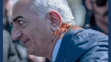 مهرج بلاط بلا بلاط!