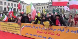 الرهان الحقيقي على تغيير النظام وليس سلوکه